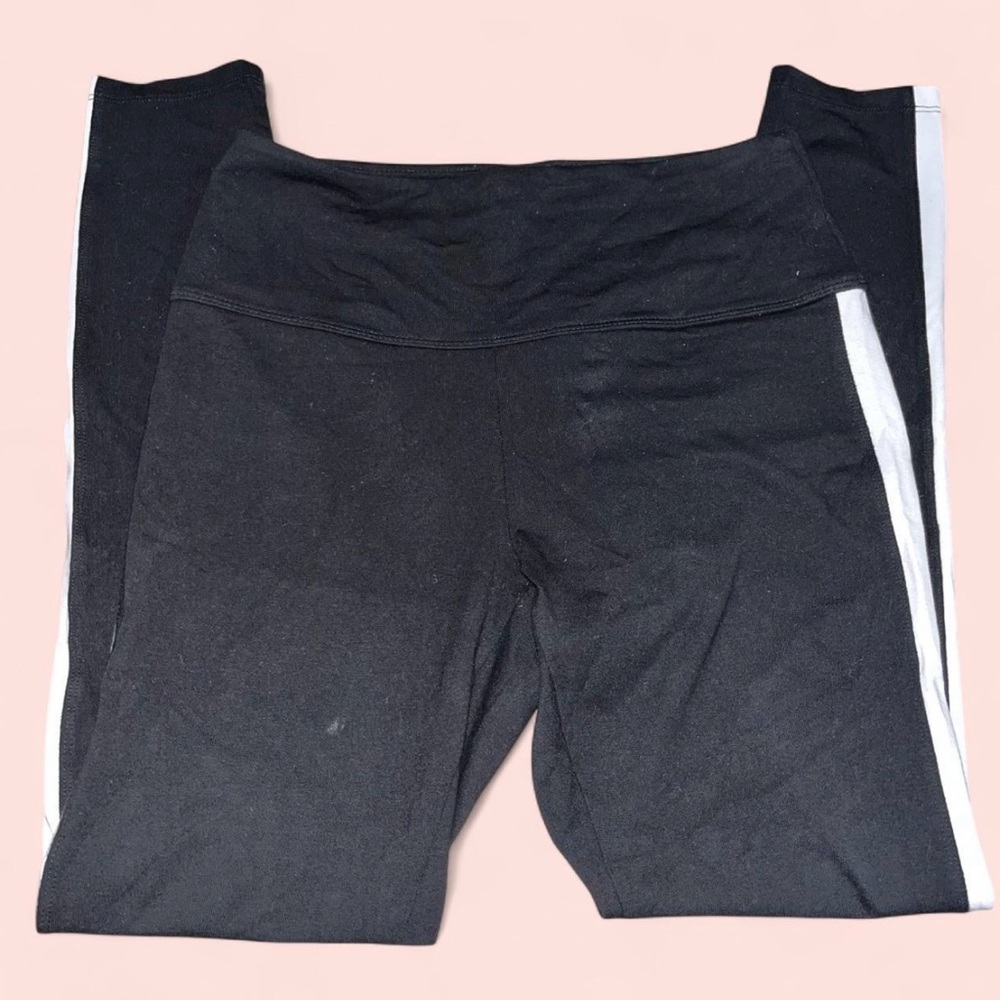 PINK Victoria's Secret Black and White Leggings